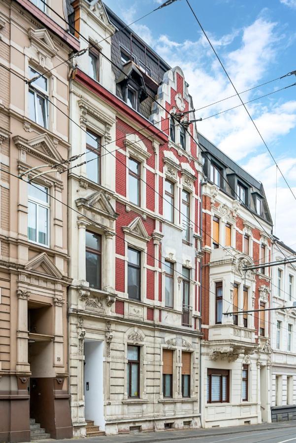 Einfach Aber Sehr Komfortabel - Wohnung Fuer 6 Personen - 2Xwc - Grupen, Messe, Monteure, Studenten - Voll Ausgestattet - 6 Betten 140X200Cm Hochwertig, 3 Smart-Tv 55 Zoll Netflix, 1000 Mbit Wlan, Voll Ausgestattete Kueche Duisburg Bagian luar foto